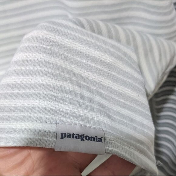 Patagonia | Women's Capilene® 3 Midweight Crew In Grey Stripe - Picture 4 of 5